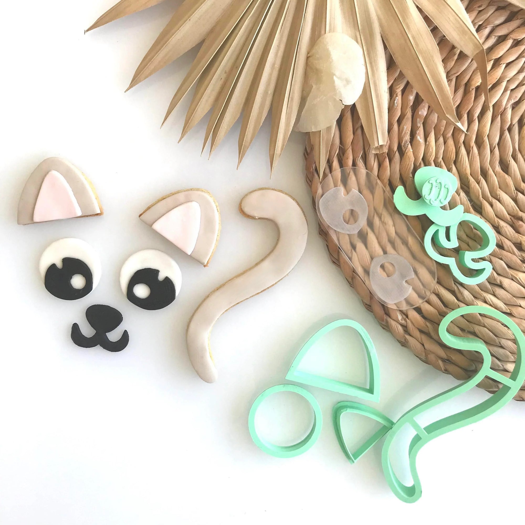 Cat Cake Cutter Set by SweetP Cakes and Cookies