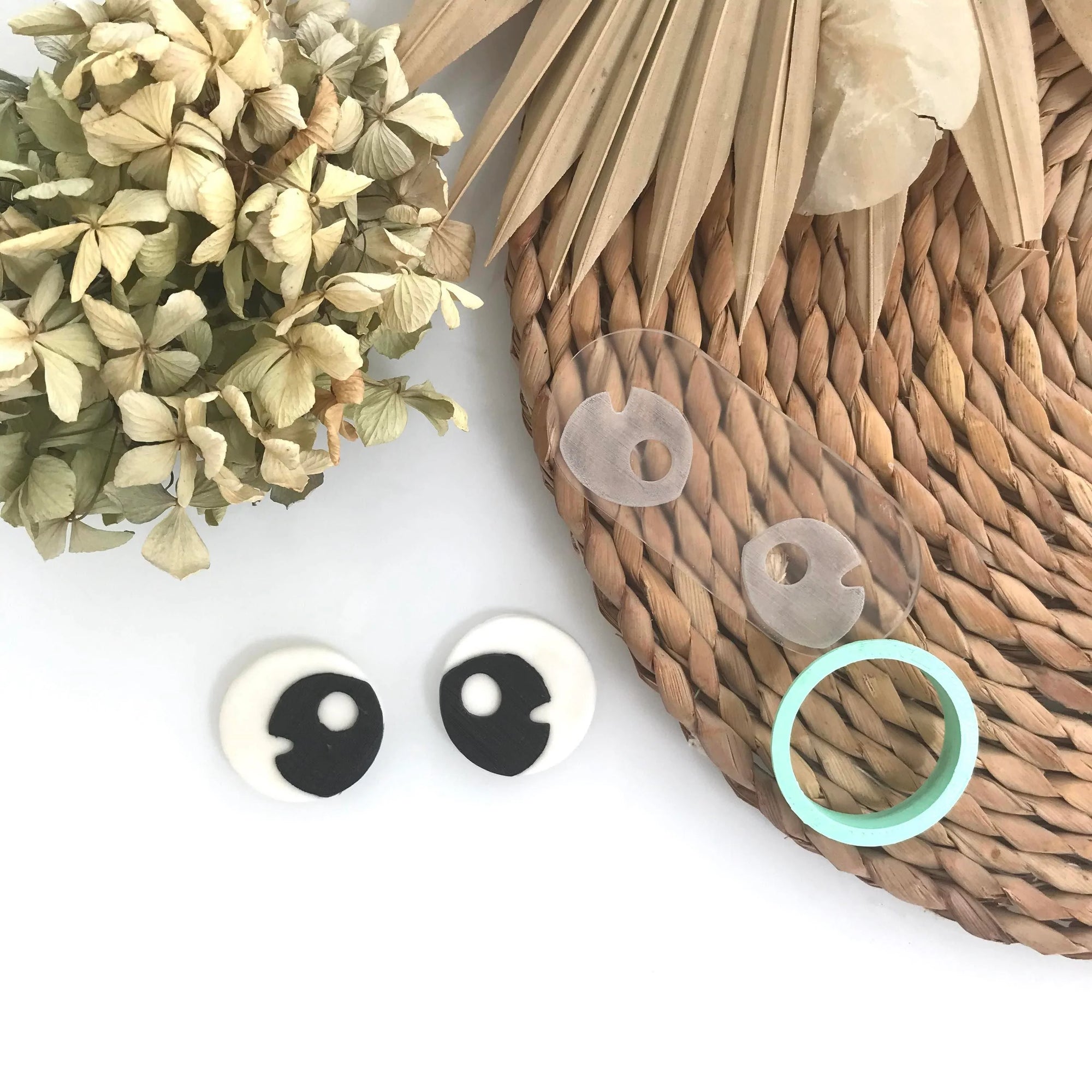 Kawaii Eye Cutter Set by SweetP Cakes and Cookies