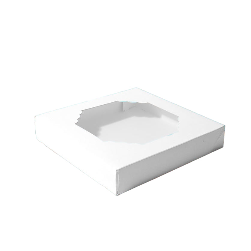 Scalloped Medium Treat Box WHITE 5pk