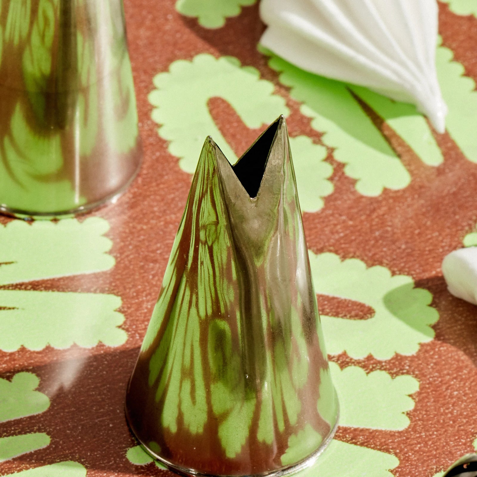 Colour Mill Piping Tip 353 Leaf Medium