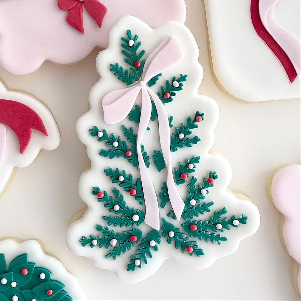 Detailed Christmas Tree with Long Delicate Bow Stamp + Cutter Set