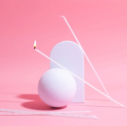 WHITE 20cm FINE SPIRAL Cake Candles (Pkt 16)