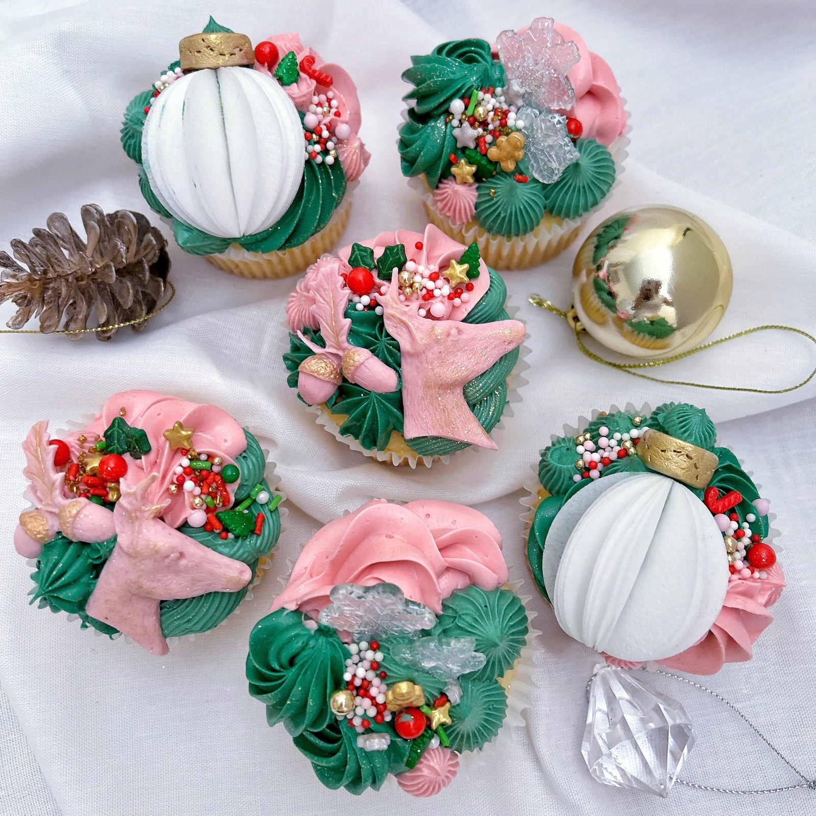Christmas Buttercream Cupcakes with Dulce Trio Cakes, Sunday 21st December, 2pm-4pm, Campbelltown