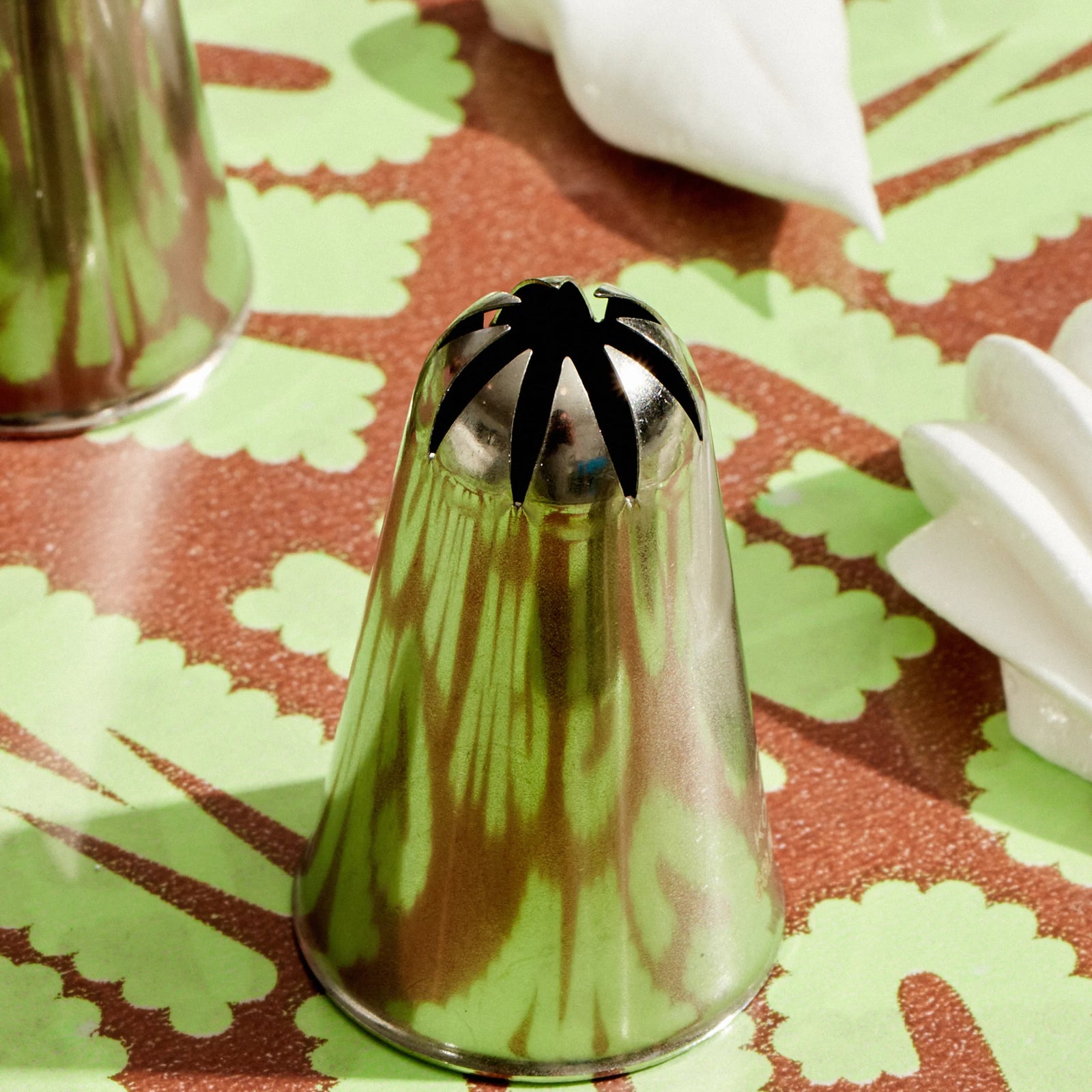 Colour Mill Piping Tip 2E Drop Flower Medium