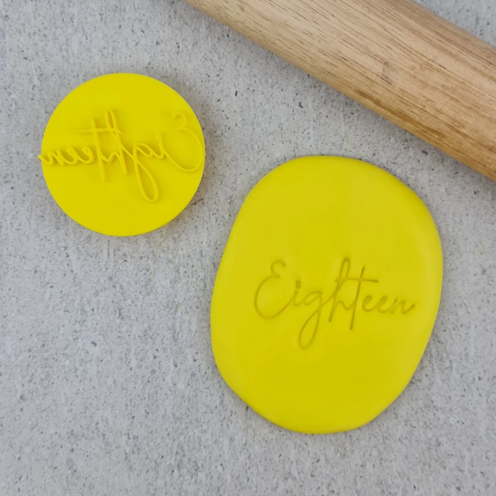 Eighteen Embosser 60mm