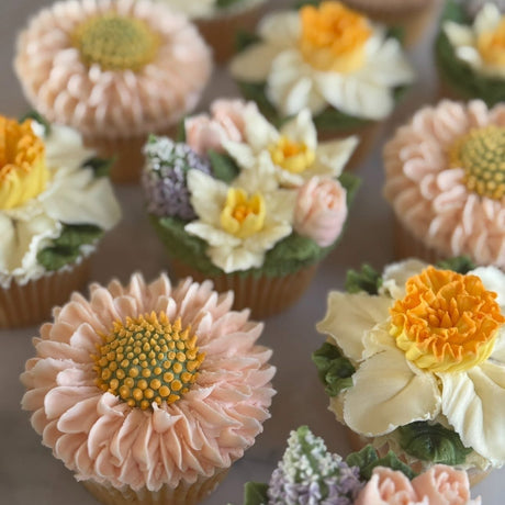 Spring Floral Cupcakes w/ Cupcake Floristry