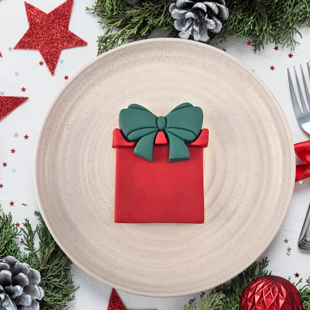 Present Embosser and Cutter Set