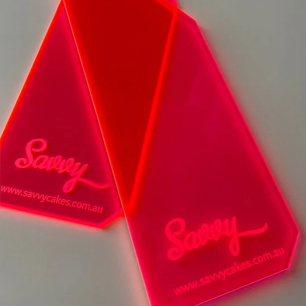 Cover Up Pink Glow Acrylic Cake Scraper