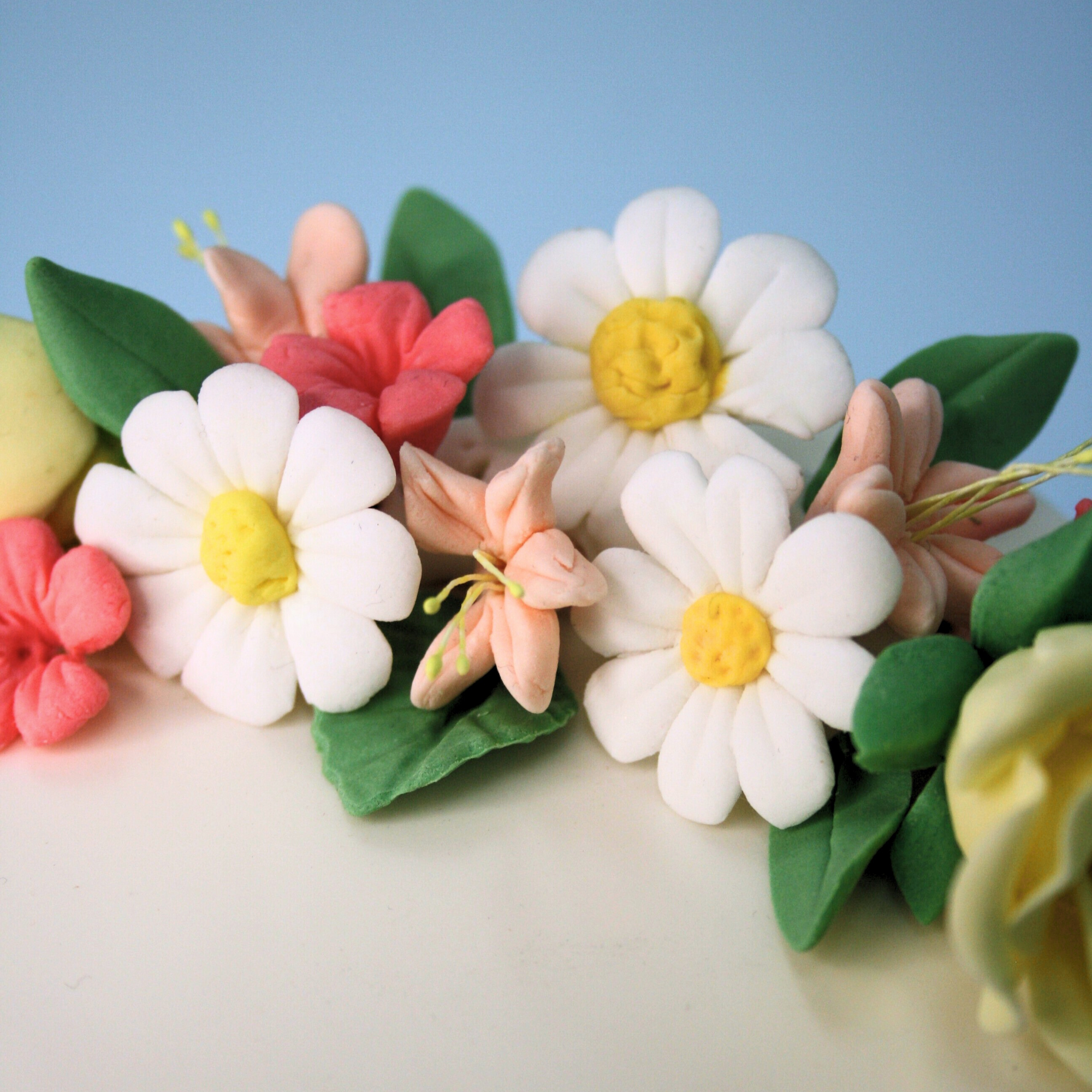 Fondant Filler Flowers Mini Workshop with Kylie - Castle Hill - Tuesday 11 November, 2025