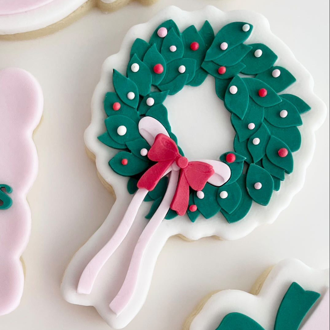 Detailed Christmas Wreath with Long Bow Stamp + Cutter Set