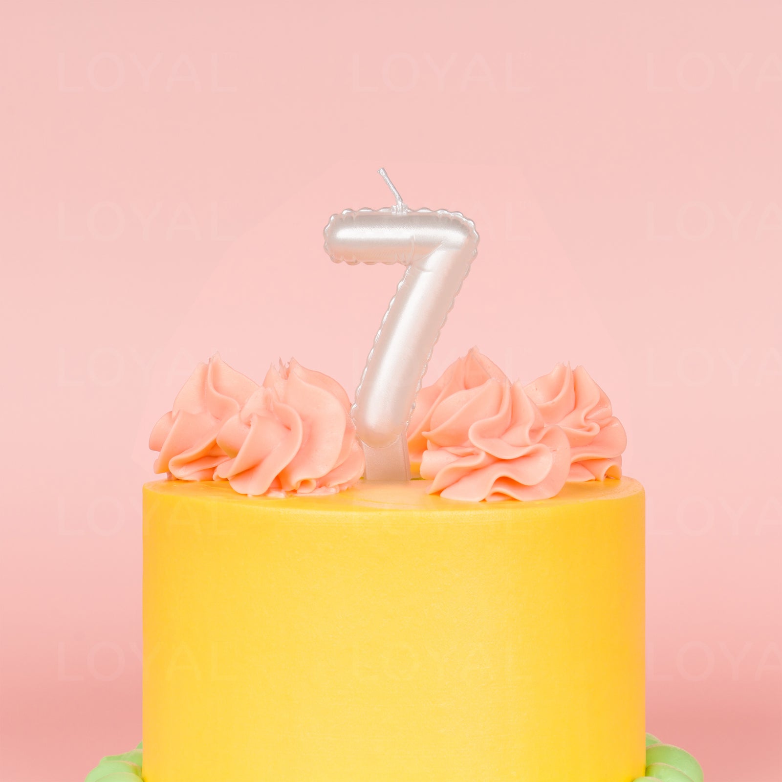 White Metallic Balloon Candle No 7