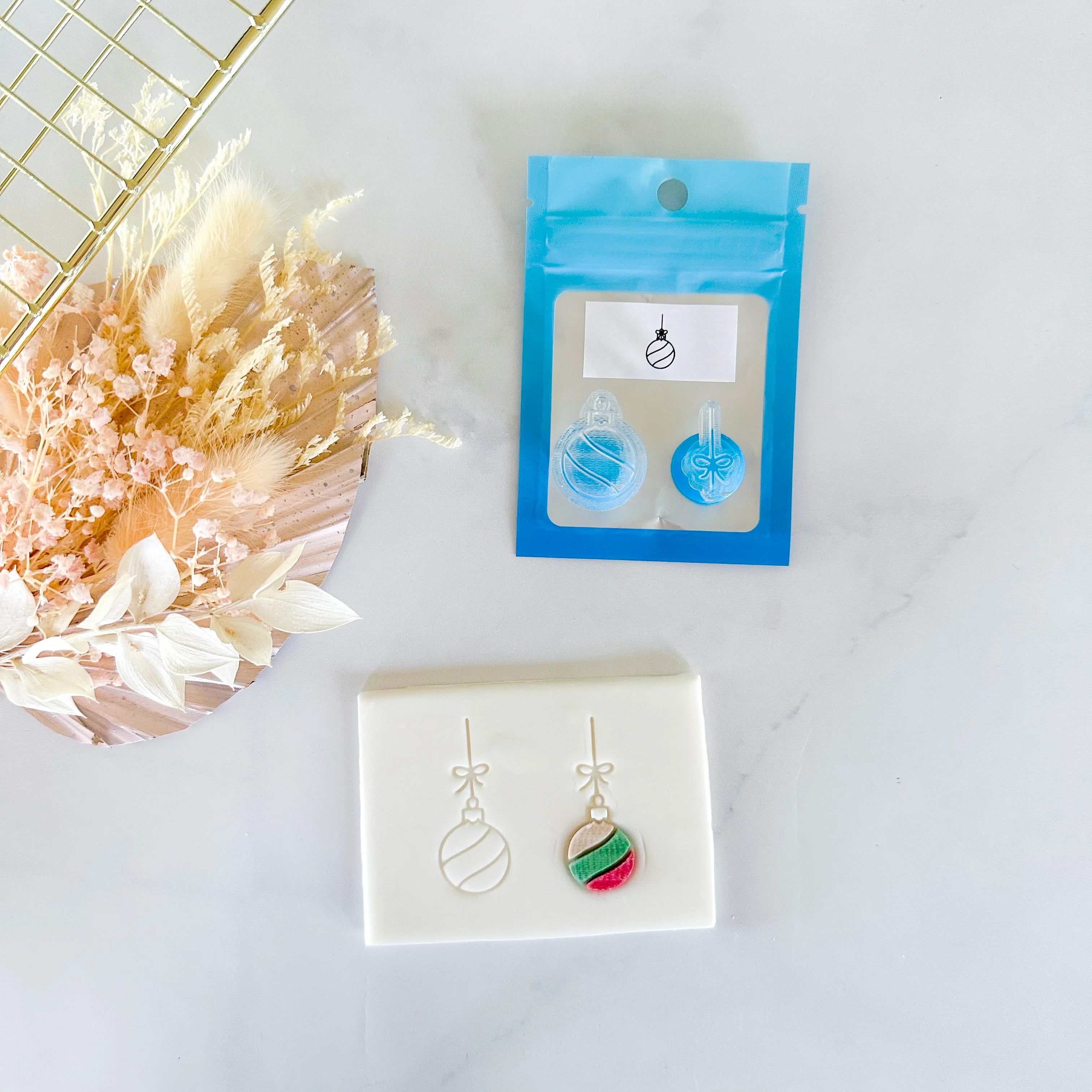 Bauble & String Layer Stamp Set