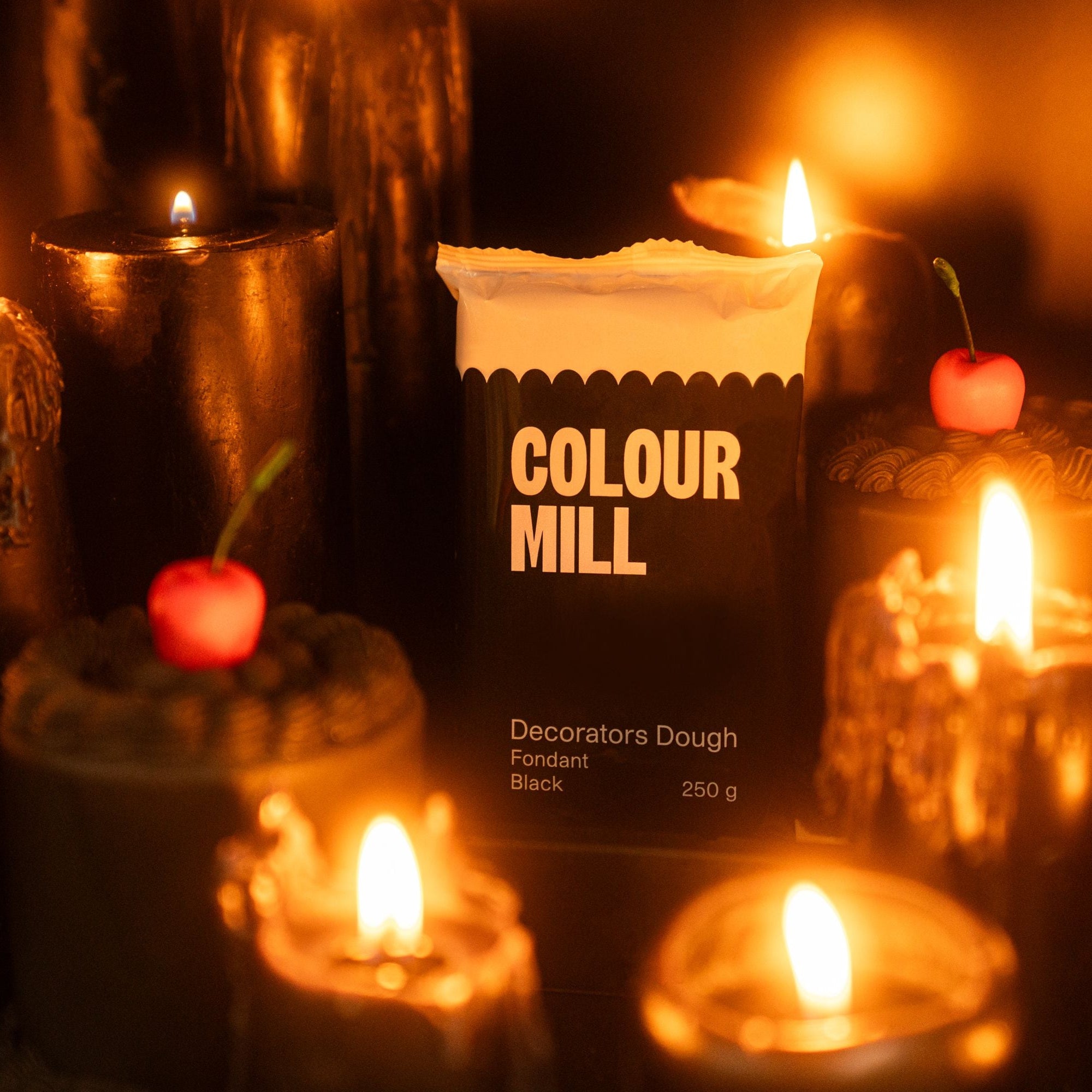 Decorators Dough Black 1kg
