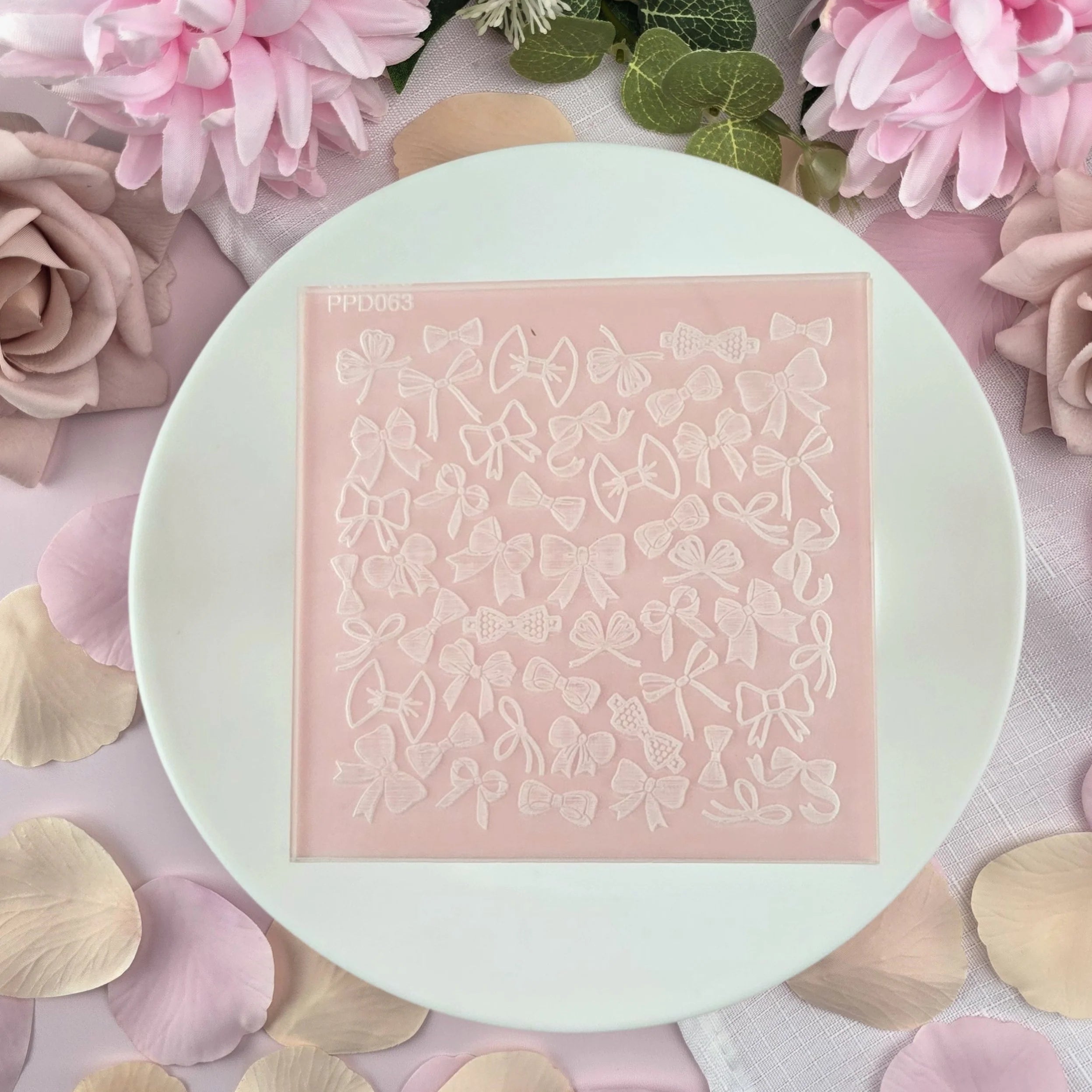 Bow Pattern Plate
