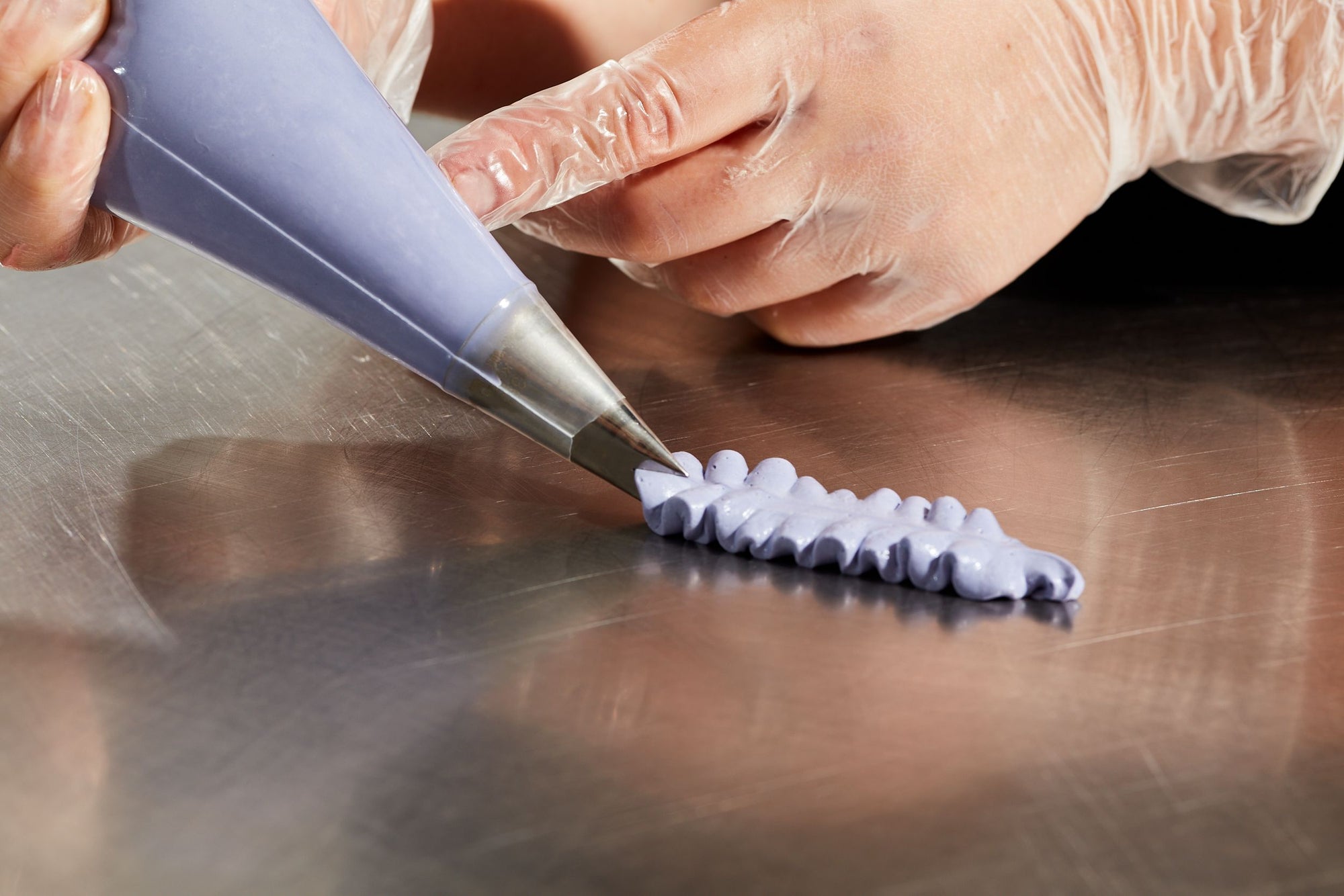 Colour Mill Piping Tip 353 Leaf Medium