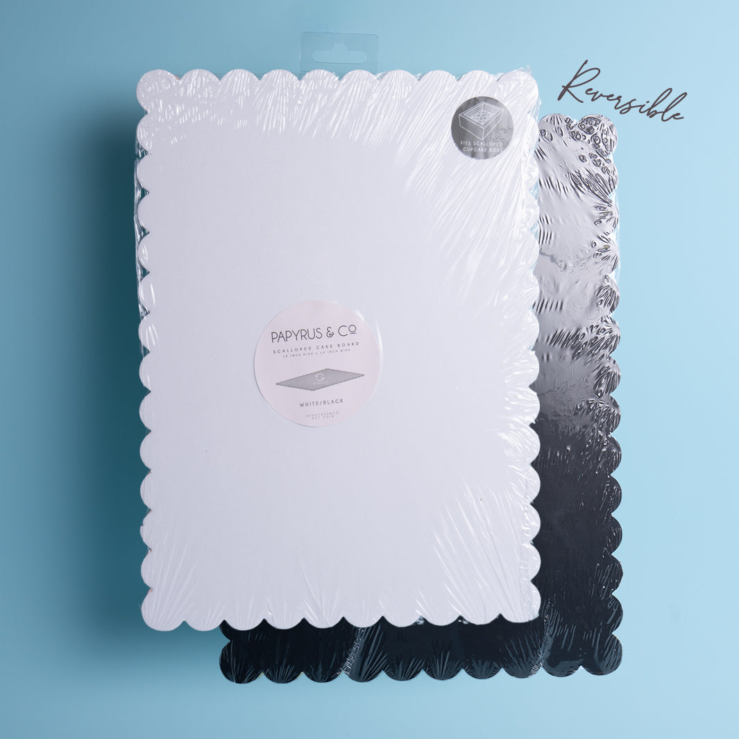 RECTANGLE WHITE &amp; BLACK Dual-Colour Scalloped Cake Board