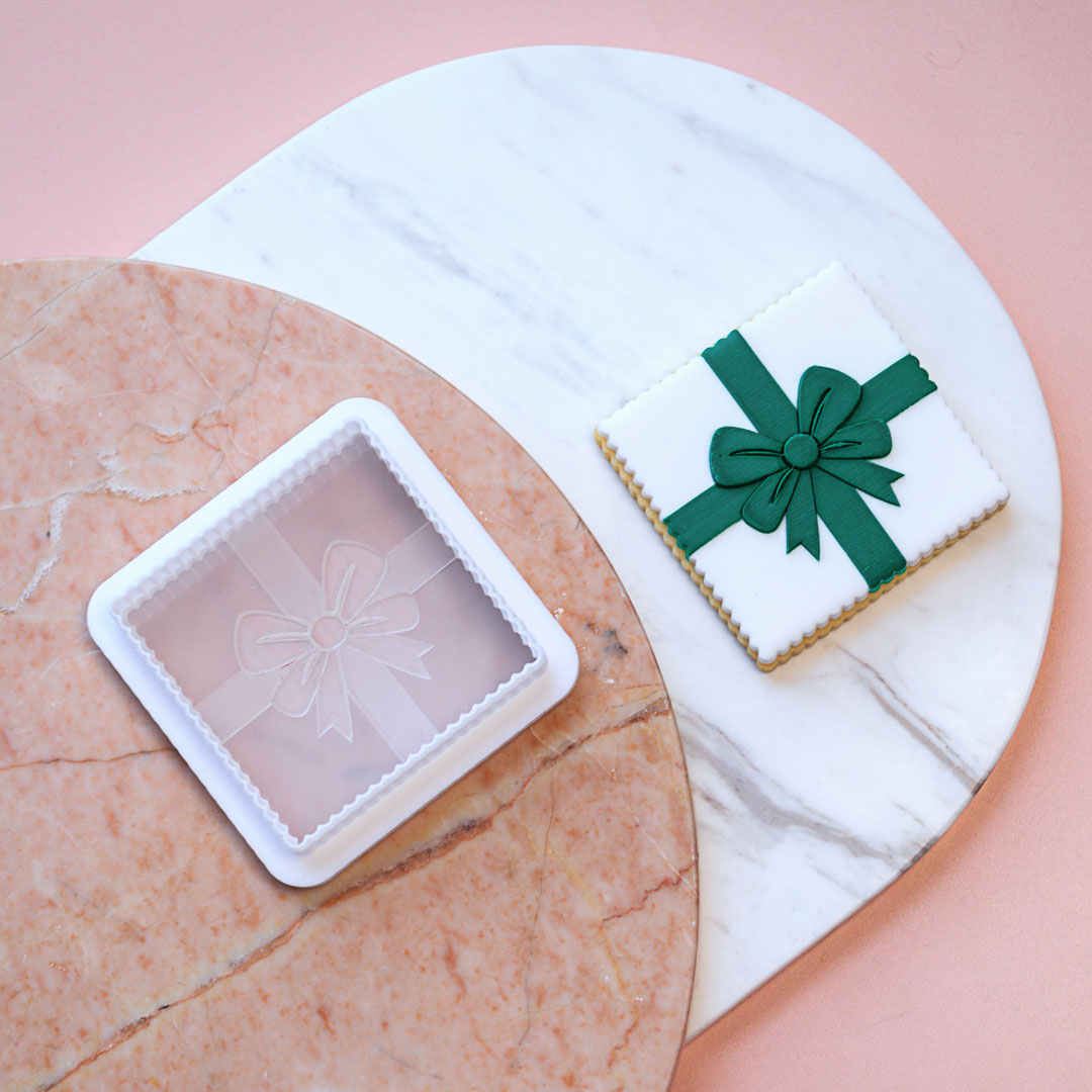 Lulu & Stone GIFT OF CHEER COOKIE STAMP + GIFT TAG CUTTER SET