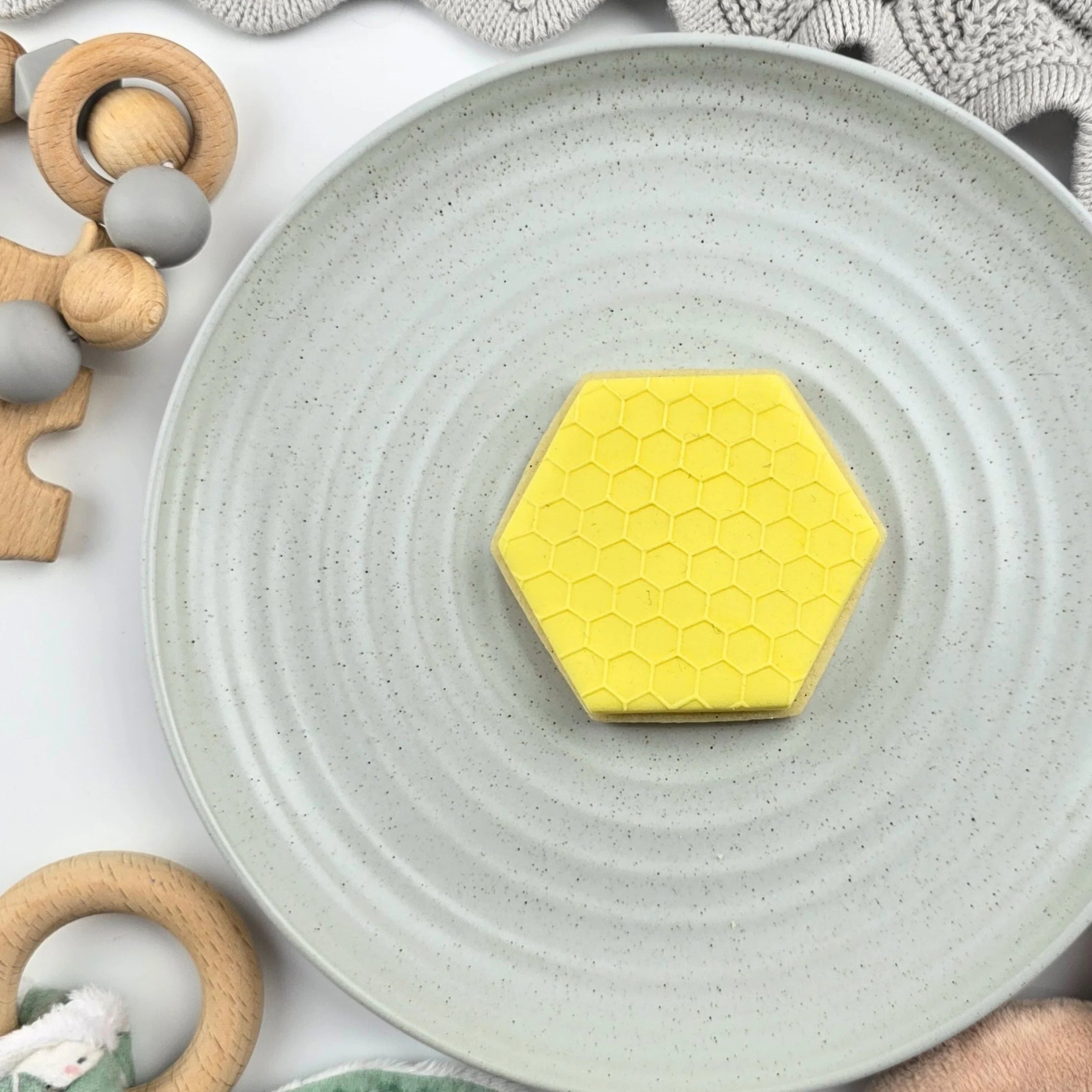 Honeycomb Pattern Plate