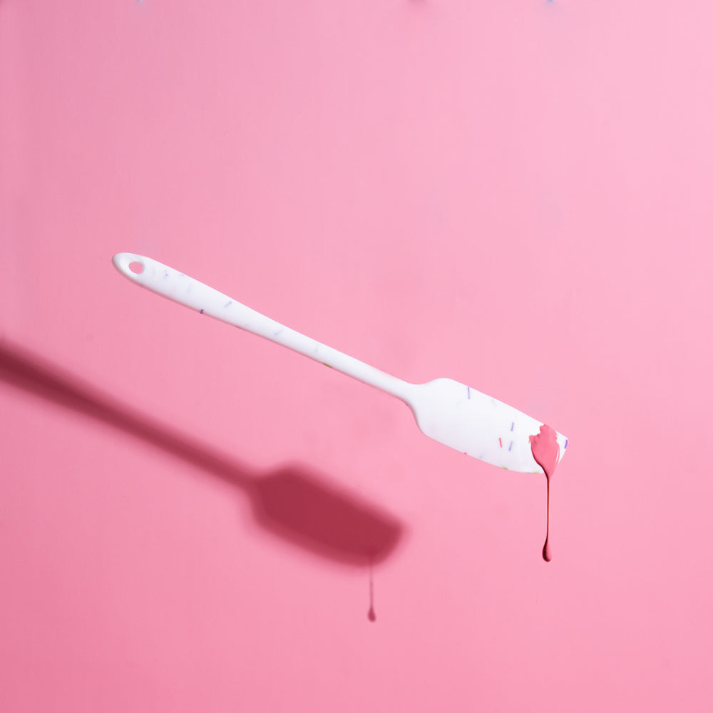 SPRINKS Medium Silicone Scraper - Cake Decorating Central