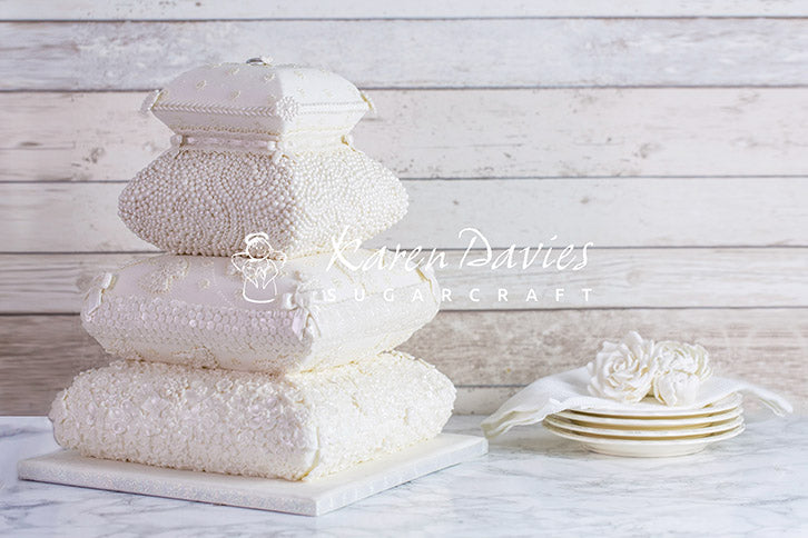 Ornate Pearl Effect Mould