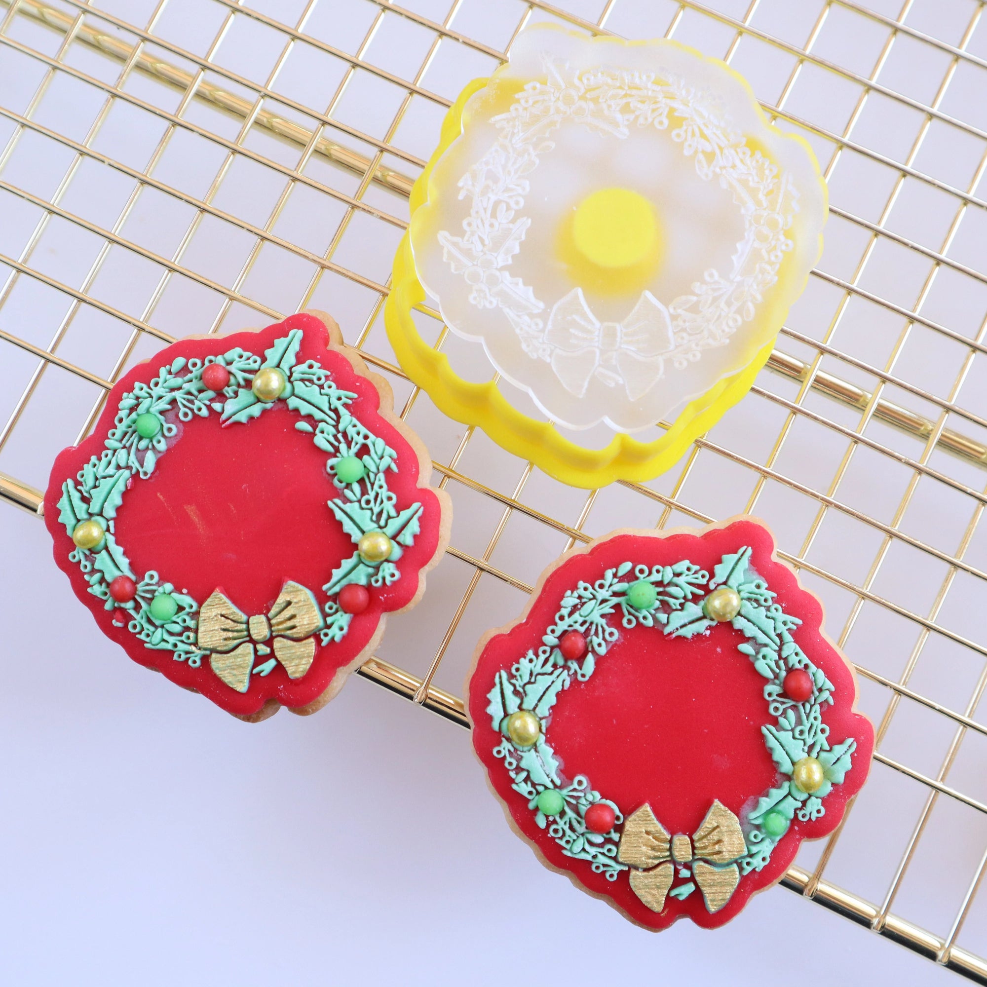 Mini Wreath Cookie Cutter & Debosser Set