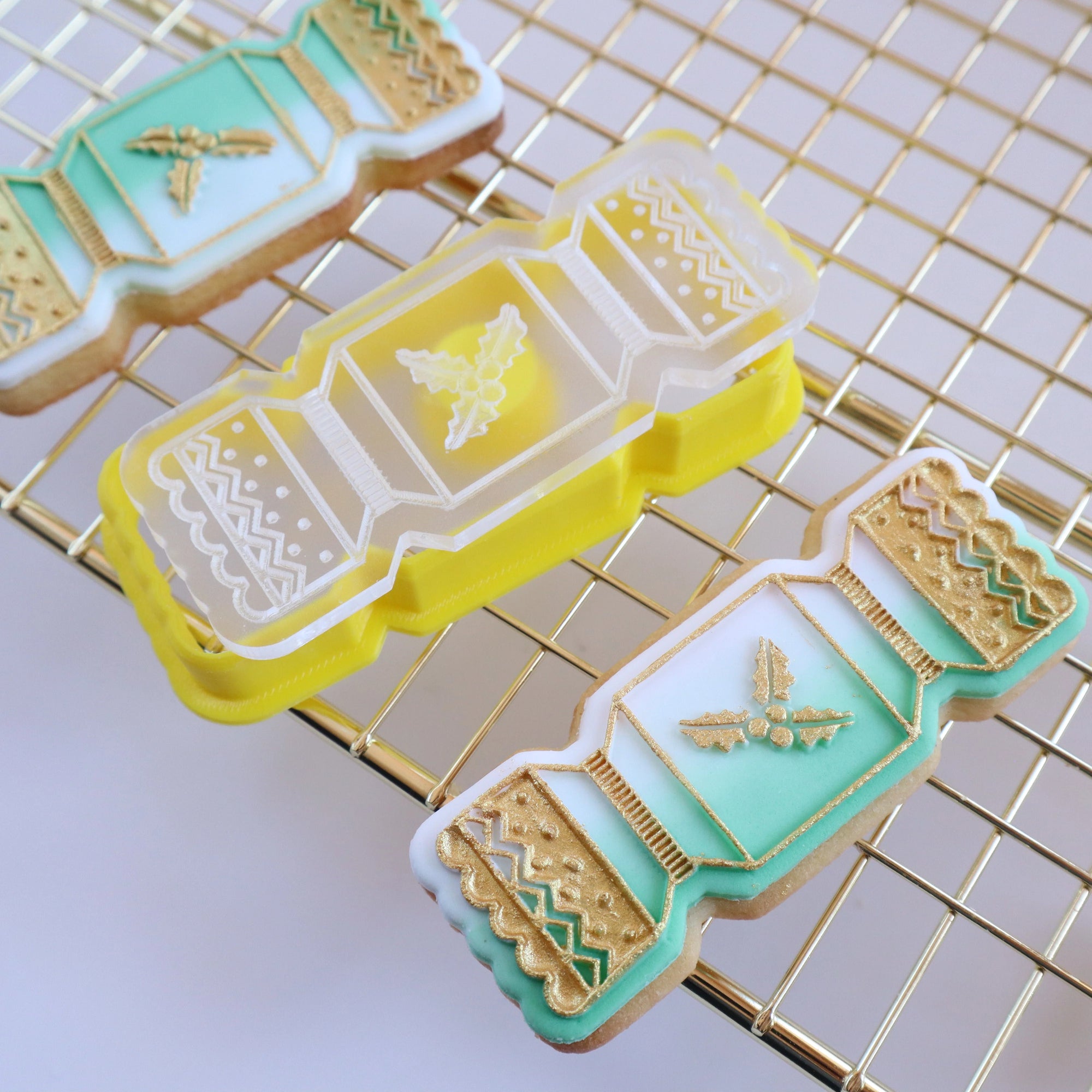 Mini Christmas Cracker Cookie Cutter & Debosser Set