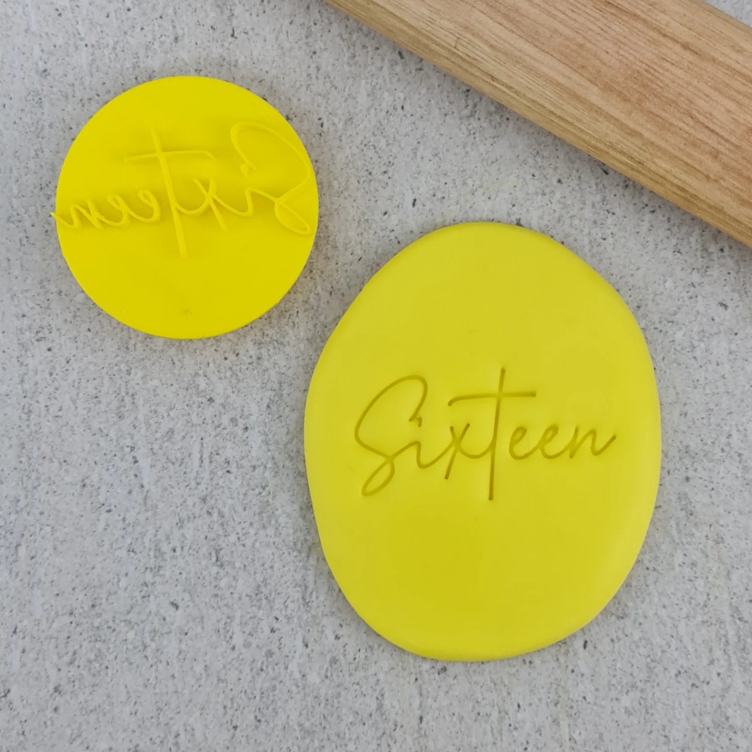 Sixteen Embosser 60mm