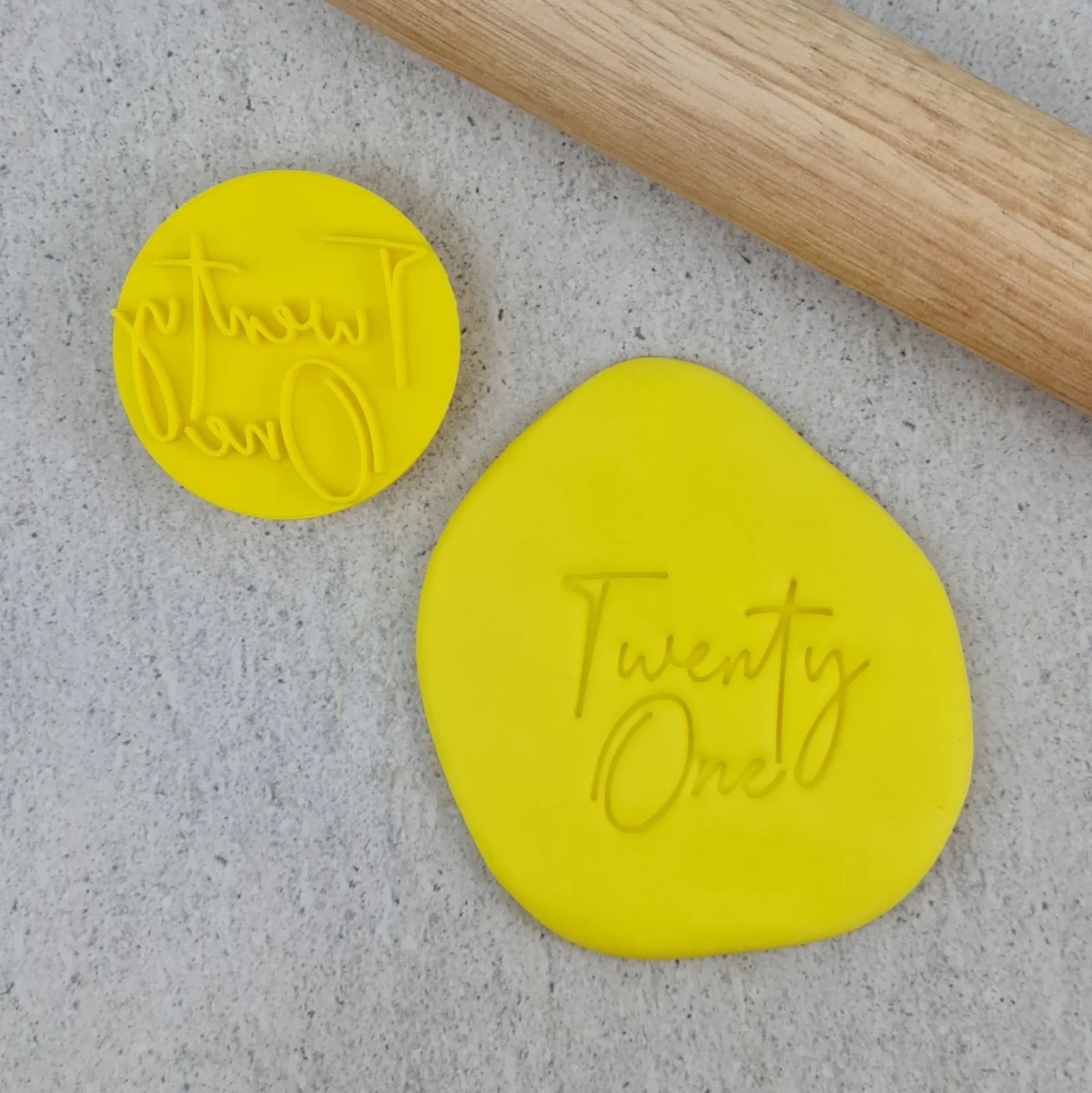 Twenty One (V2) Embosser 60mm