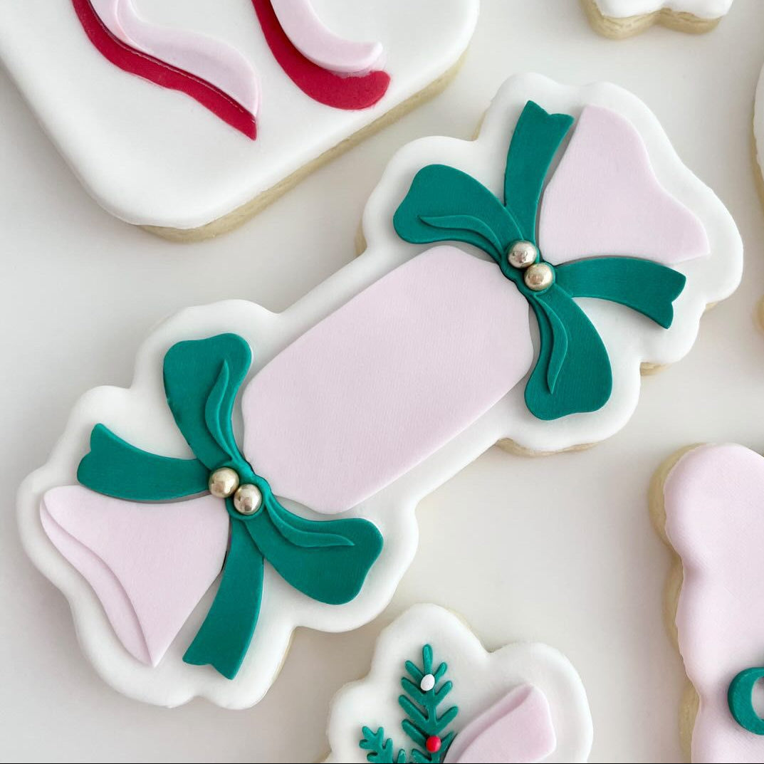Elegant Bon Bon with Bows Stamp + Cutter Set