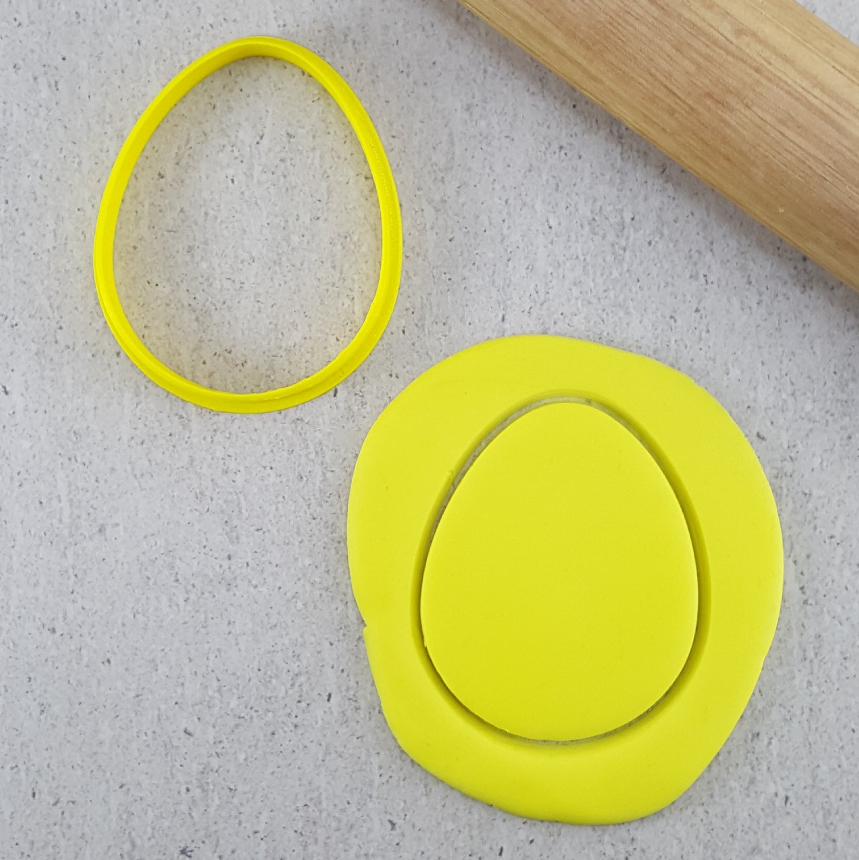 EGG 2.5INCH - 63mm PLASTIC COOKIE CUTTER
