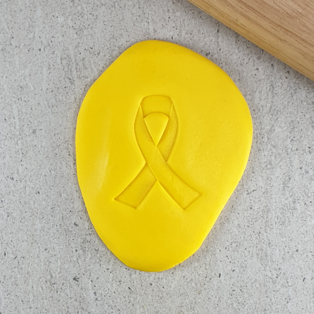 Pink Ribbon Embosser 60mm