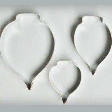 ARUM LILY 3pce fondant cutter set - Cake Decorating Central