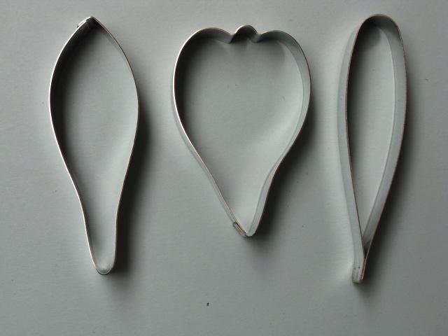 PERUVIAN LILY 3pce fondant cutter set - Cake Decorating Central