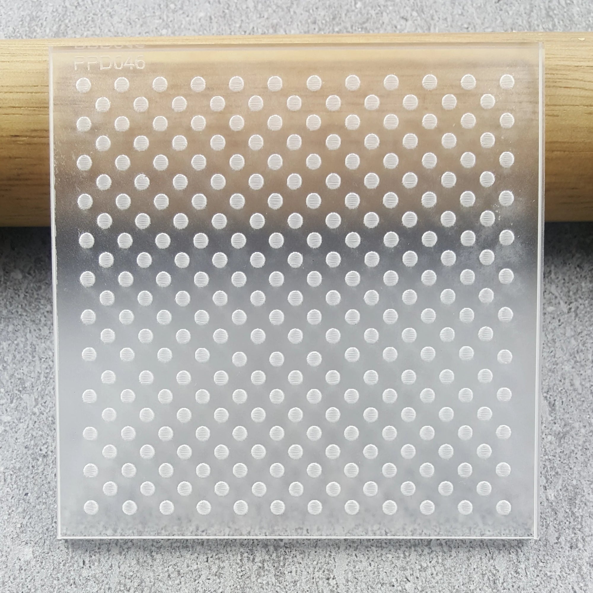 PATTERN PLATE - DOTS