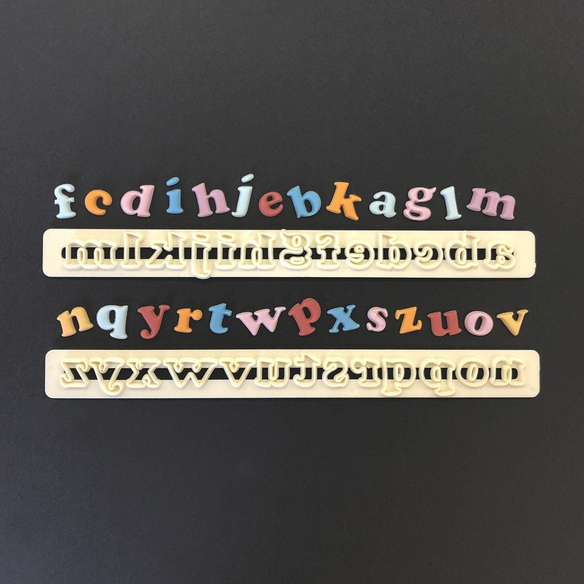 FMM ART DECO Alphabet Lowercase tappit set