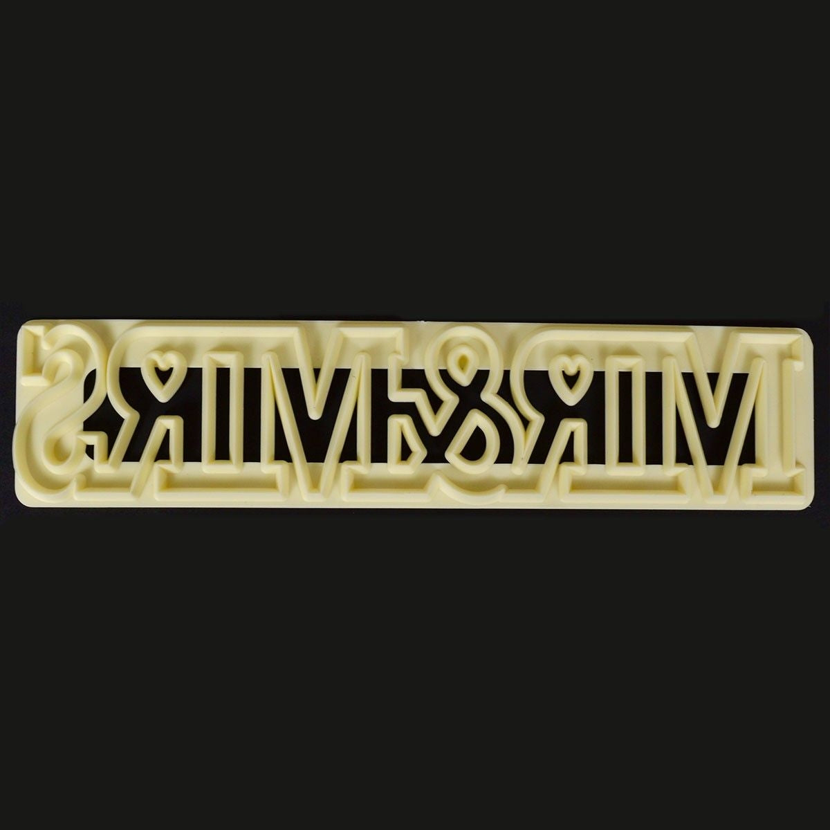 FMM CURVED WORDS MR MRS cutter