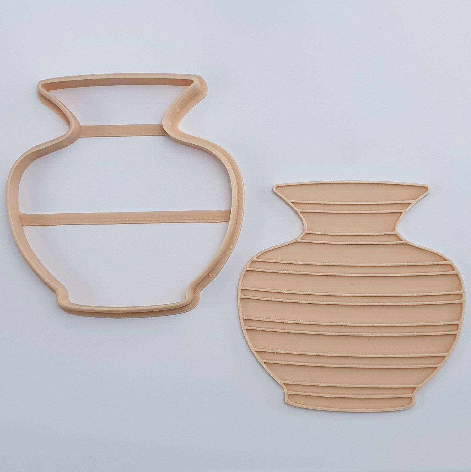 VASE STRIPED EMBOSSER + CUTTER SET by Little Biskut - Cake Decorating Central