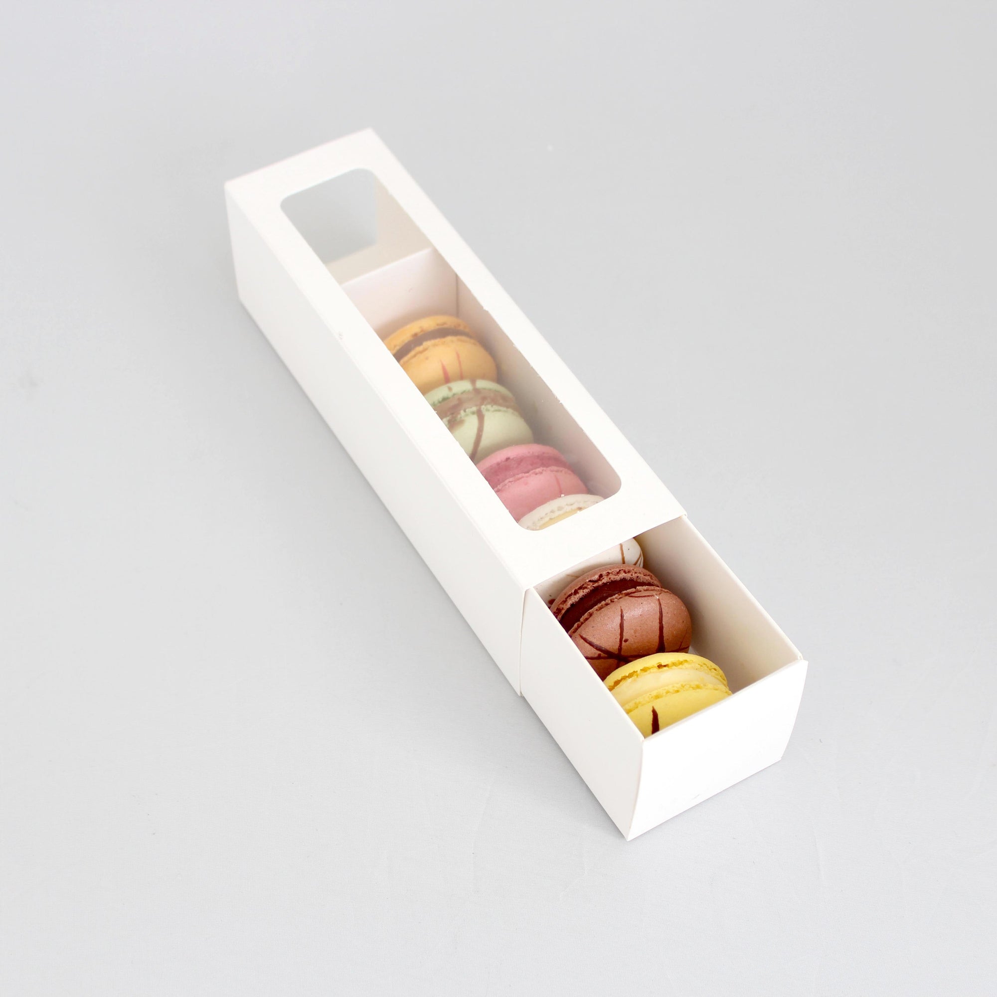 Loyal Macaron Box holds 6 with window lid - Cake Decorating Central
