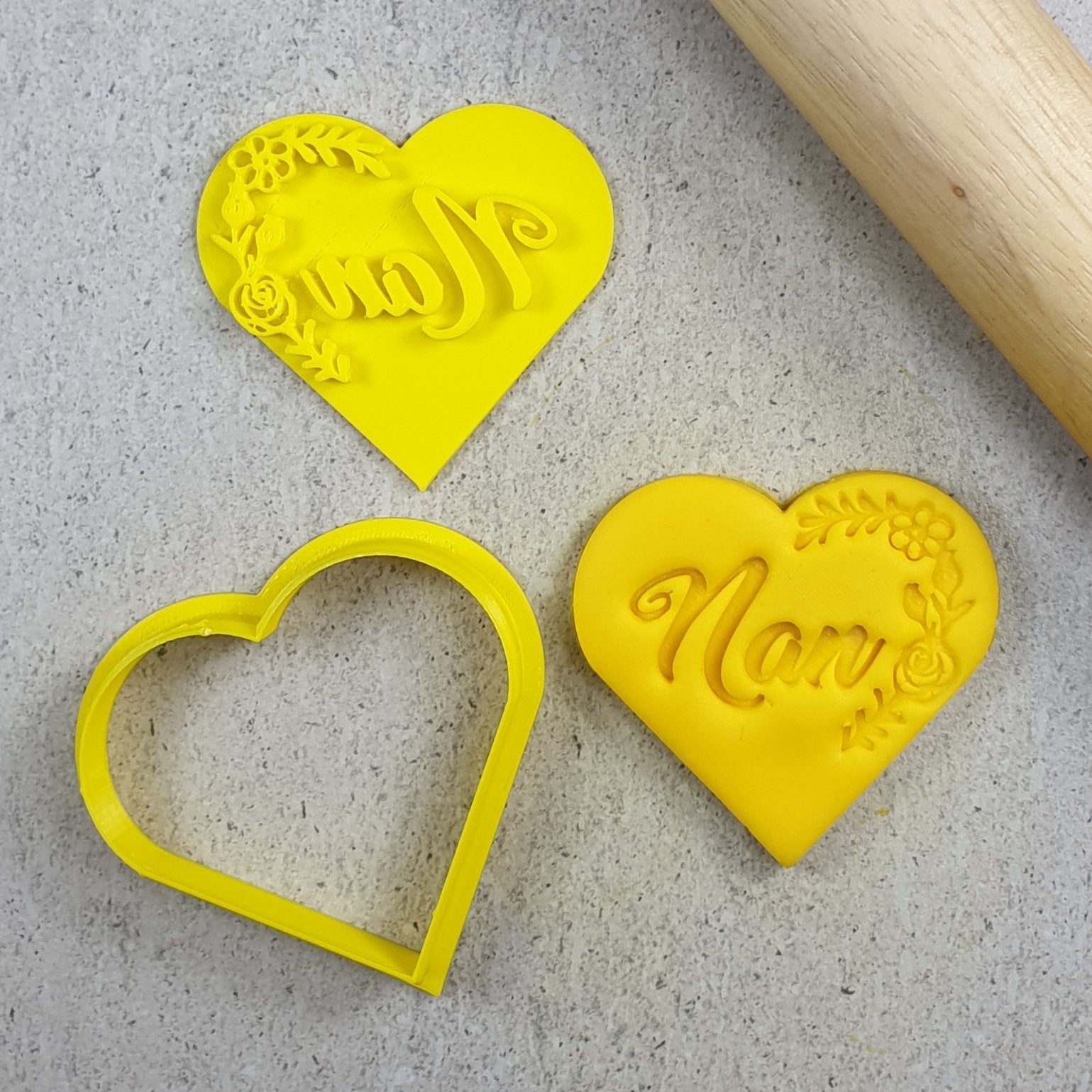 NAN with FLOWERS HEART COOKIE EMBOSSER + CUTTER - Cake Decorating Central